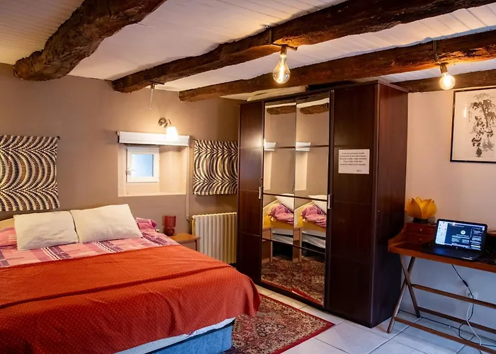 Grande Maison Familiale - Proche Rodez, Wifi, Calme Et Jardin *