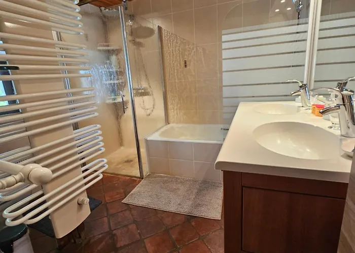 度假居 Grande Maison Familiale - Proche Rodez, Wifi, Calme Et Jardin Luc