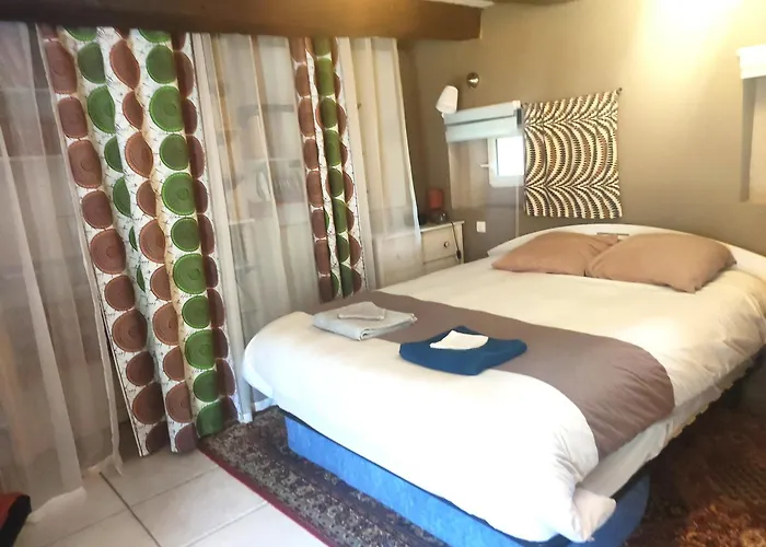 Grande Maison Familiale - Proche Rodez, Wifi, Calme Et Jardin 度假居